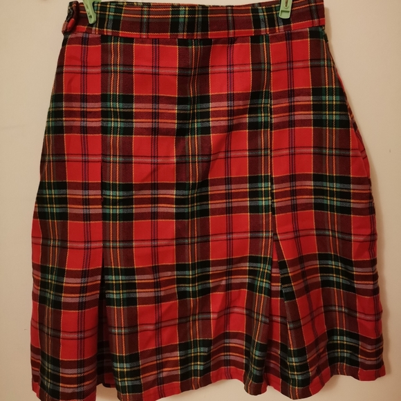Red plaid/checked skirt - Picture 5 of 5
